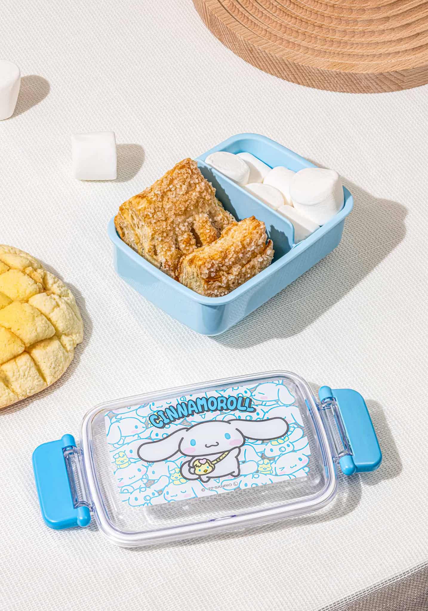 Cinnamoroll Bento Lunch Box 15.22oz 450ml (Friends) - Clever Idiots  Wholesale